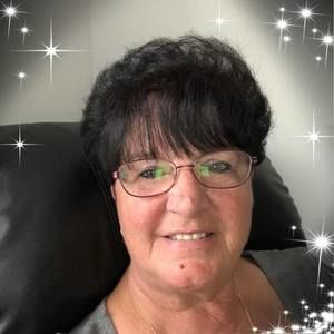 Meet your Posher, Gloria